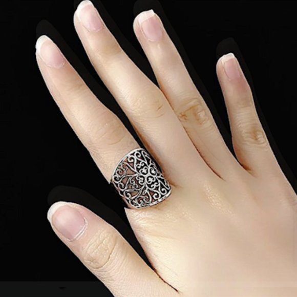 STERLING SILVER FLOWER HOLLOW VINTAGE RING - Picture 6 of 8